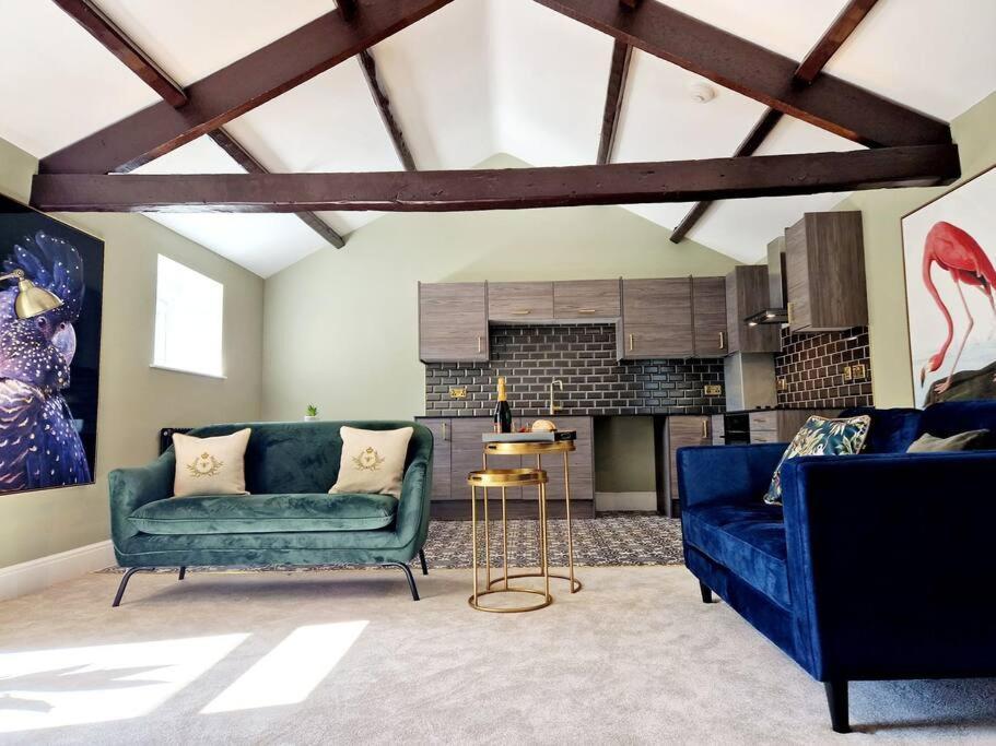 Hamilton-the Cruck Luxury Let Apartment Scorton (Lancashire)
