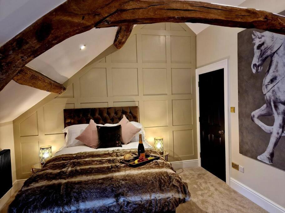 Hamilton-the Cruck Luxury Let Apartment Scorton (Lancashire)