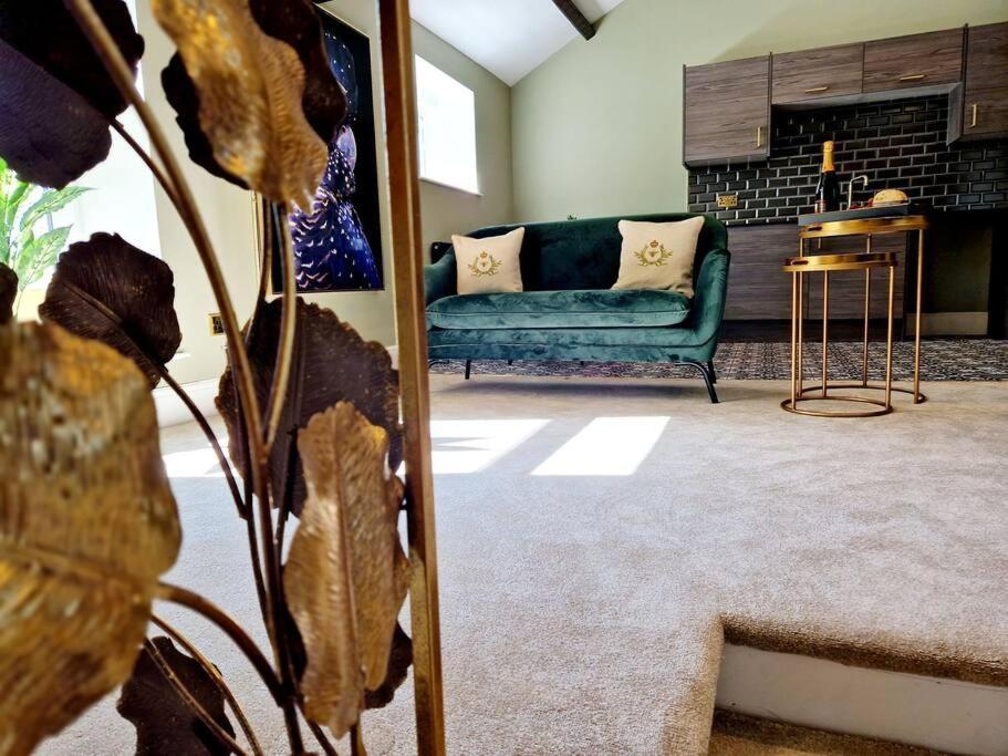 Apartment Hamilton-the Cruck Luxury Let *