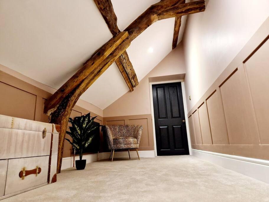 Apartment Hamilton-the Cruck Luxury Let *